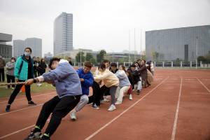 师生齐上阵,一起“趣...
